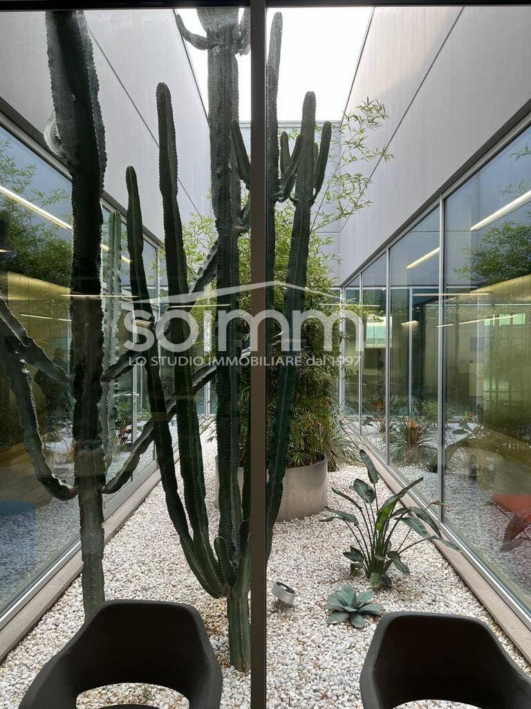 Capannone Commerciale a Sestu